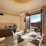 Apartment Donna Sofi House
