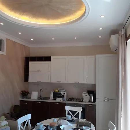 Donna Sofi House דירה *